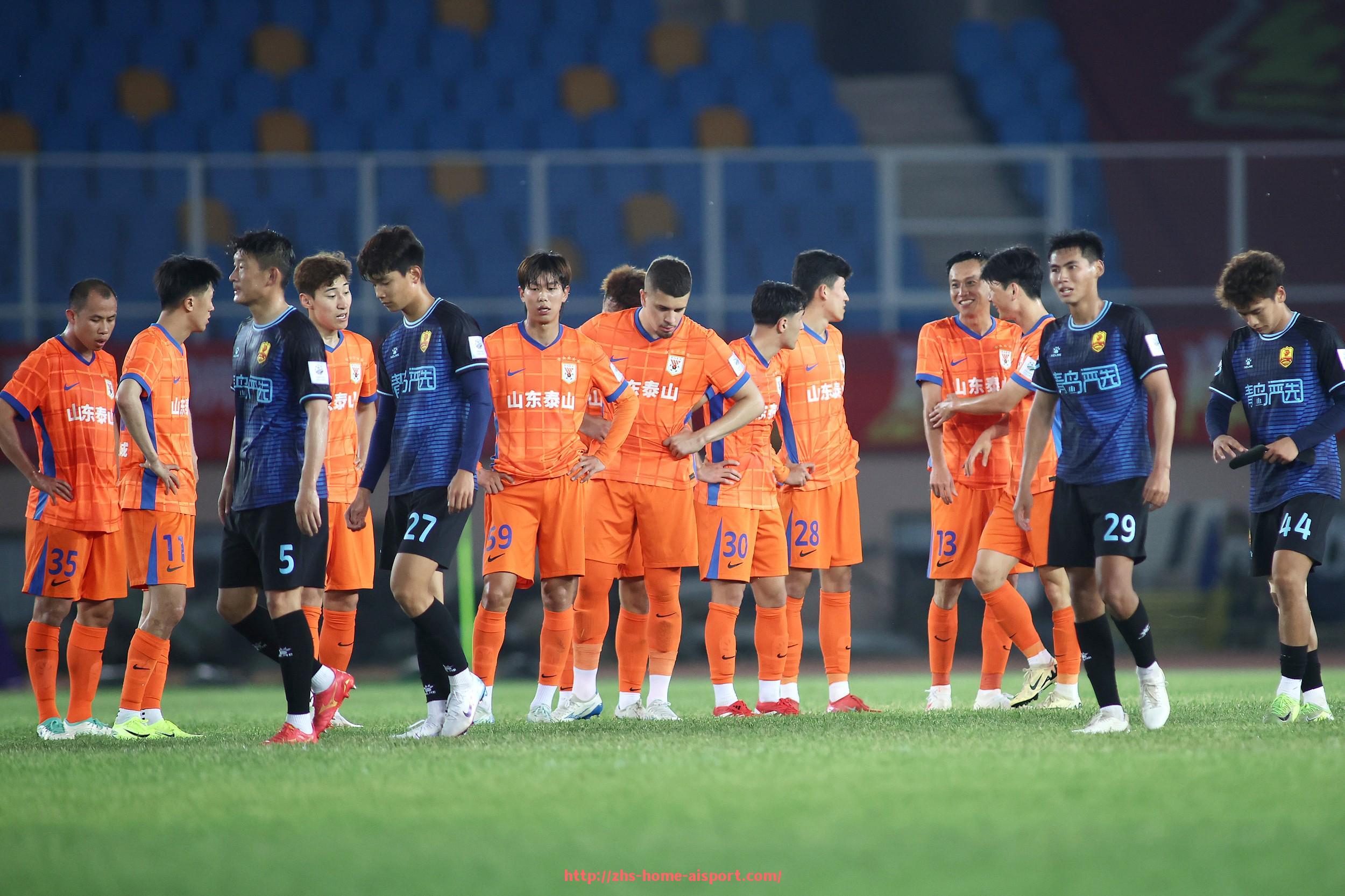 爱体育-不同阶段下世俱杯球队防守阵型变化与实战表现分析